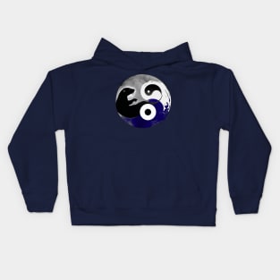 Sea otter swimming in the ocean of time - Ying yang design Kids Hoodie